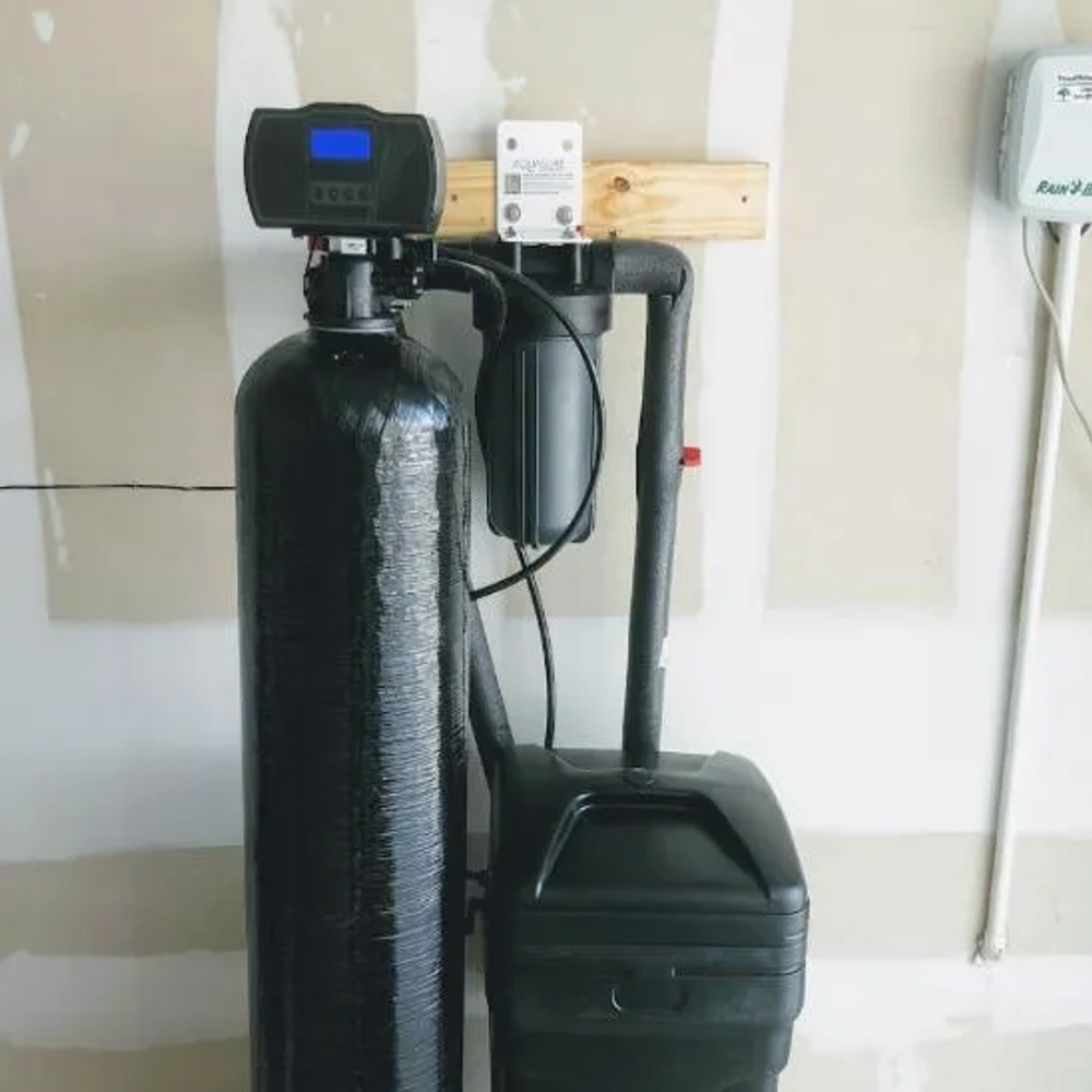 Aquasure Harmony Series whole house water softener for scale-free and spotless water in Texas.