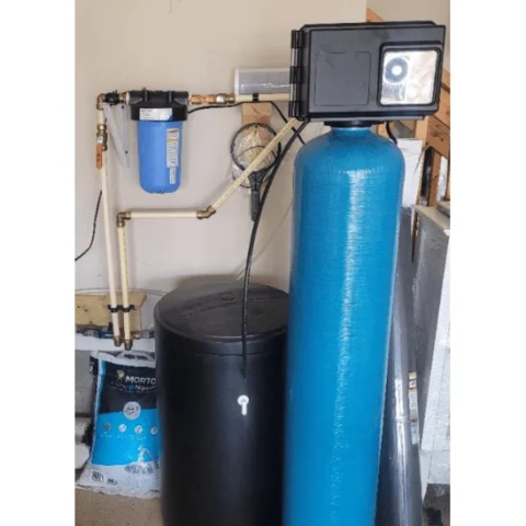 Residential whole house water softener and filtration system with blue tank and black brine tank