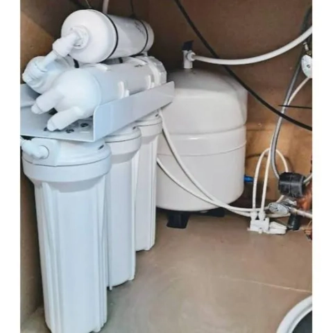 5-stages Reverse osmosis system installed by DFW Water Softeners company in Flower Mound, Texas.