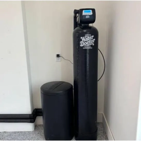 Single-tank Water Softener installed by Dallas Water Doctor company in Richardson, Texas.