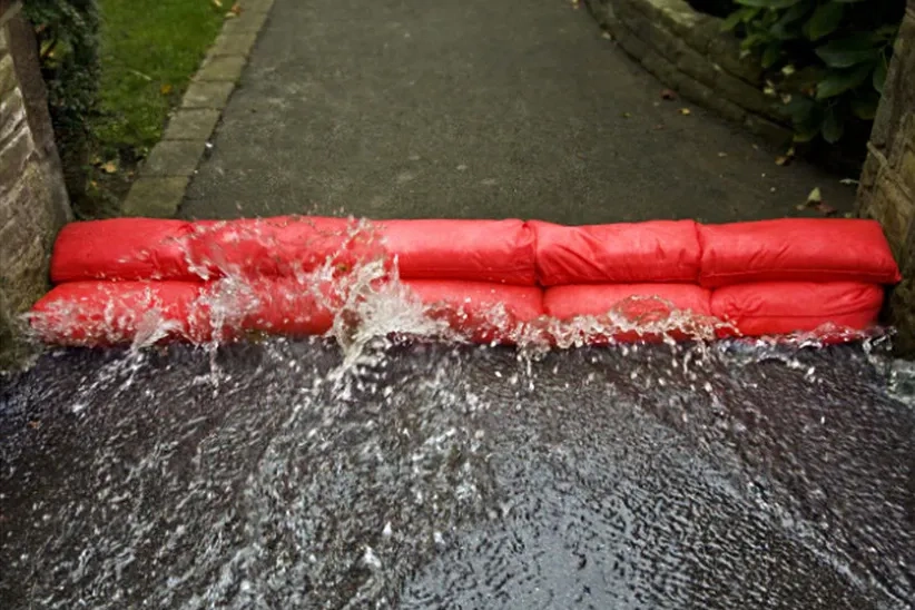 HydroSnake Sandbag Alternative Flood Barrier