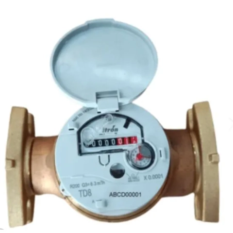 TD8 piston-type water meter with IP68 case, extra dry register, and leakage detection capabilities. (Character Count: 111)