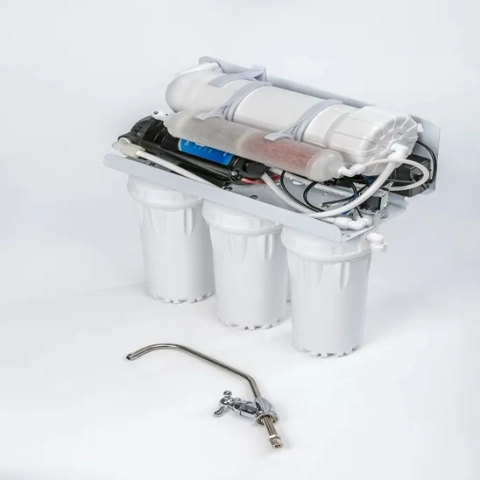 Blu Tech DUO 2-stage RV water filter with 0.2-micron and coconut carbon filters for superior, high-flow water purification.