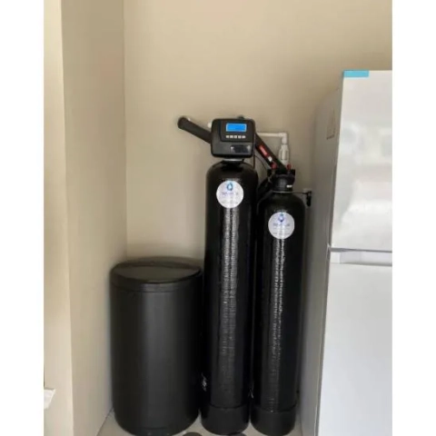 Simple 80K Water Softener System water softener with dual Mineral tank and a Brine tank.