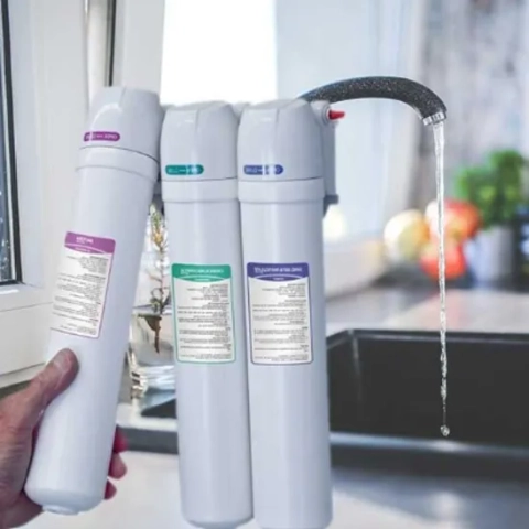 High-performance three-stage quick-change filter assembly featuring an advanced hollow-fiber UFF membrane cartridge configured by Pristine Water Treatment